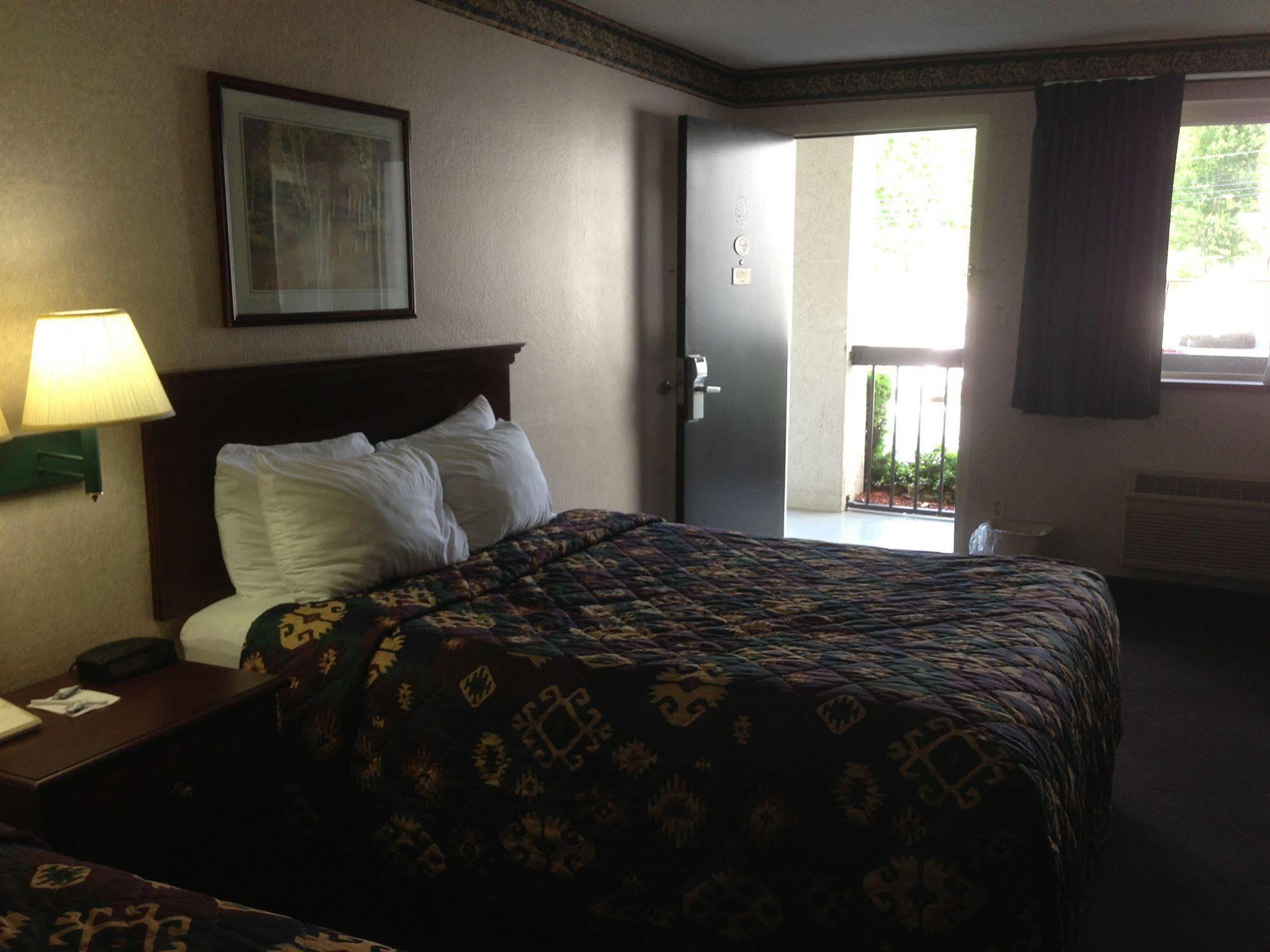 Cherokee Grand Hotel מראה חיצוני תמונה